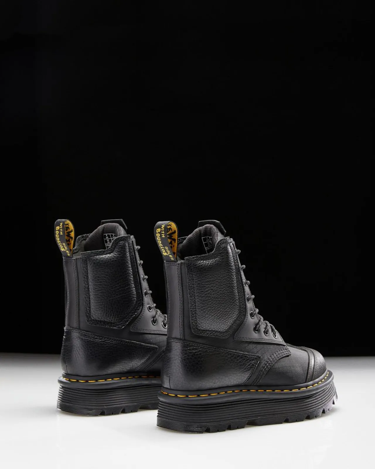 Dr. Martens 1460 Beta Zebzag Laarzen^ Platform Laarzen|Enkellaarzen