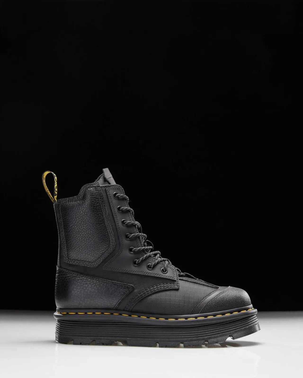 Dr. Martens 1460 Beta Zebzag Laarzen^ Platform Laarzen|Enkellaarzen