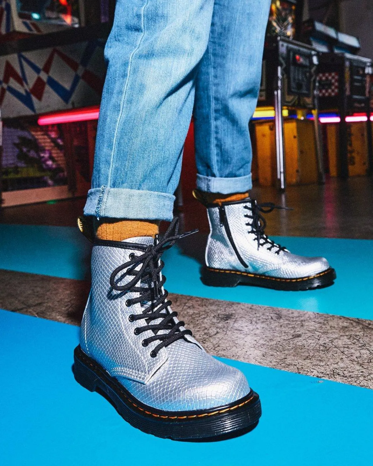 Dr. Martens 1460 Enkellaarzen met Reptiel Reliëf Voor Kinderen^UNISEX Sale Voor Kinderen|Laarzen