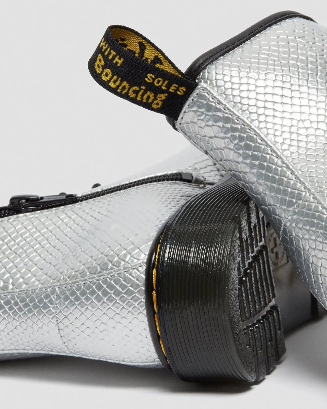 Dr. Martens 1460 Enkellaarzen met Reptiel Reliëf Voor Kinderen^UNISEX Sale Voor Kinderen|Laarzen