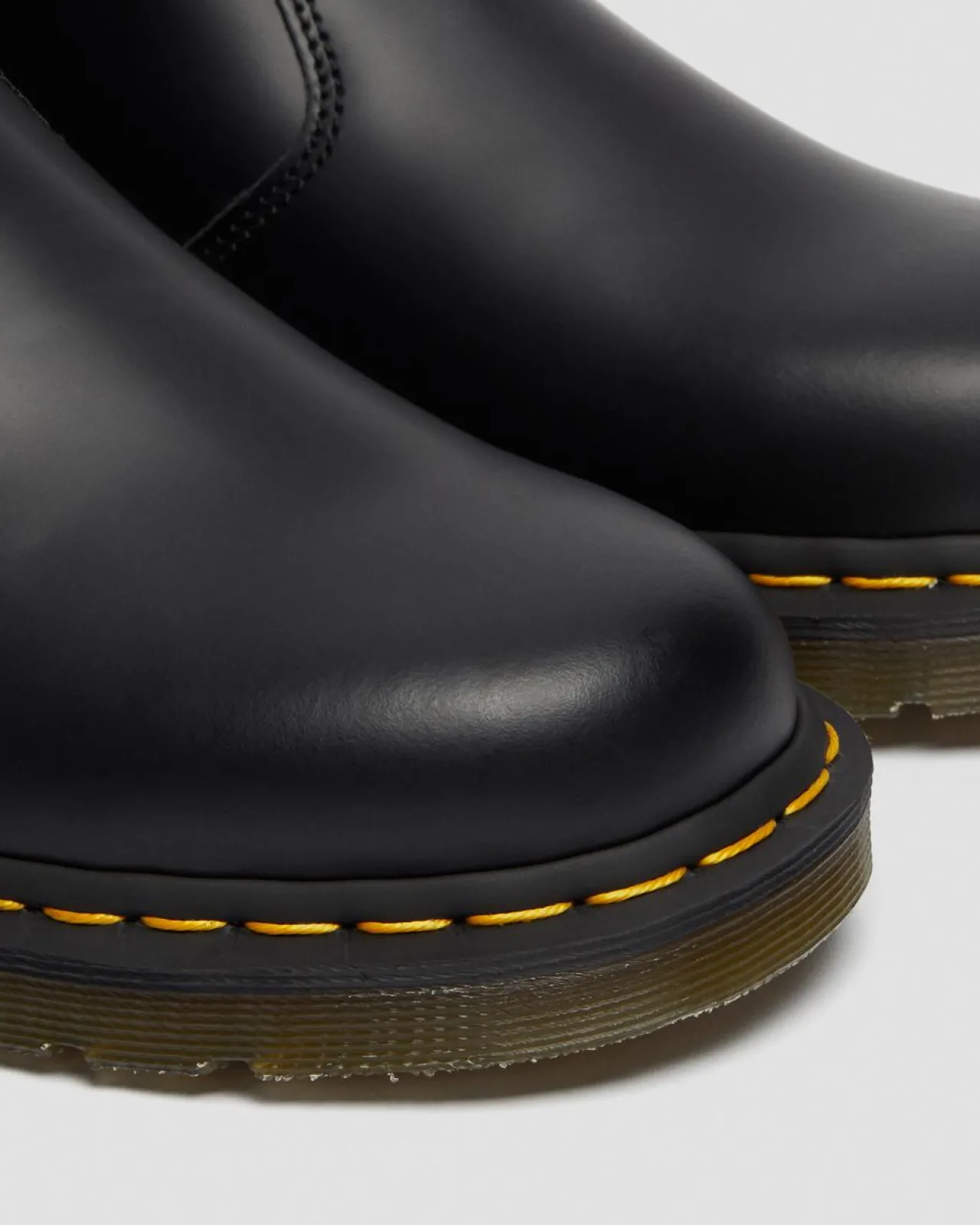 Dr. Martens 2976 Yellow Stitch Smooth Leren Chelsea Boots^TRENDING-STYLES-UK Originals|Trending Stijlen