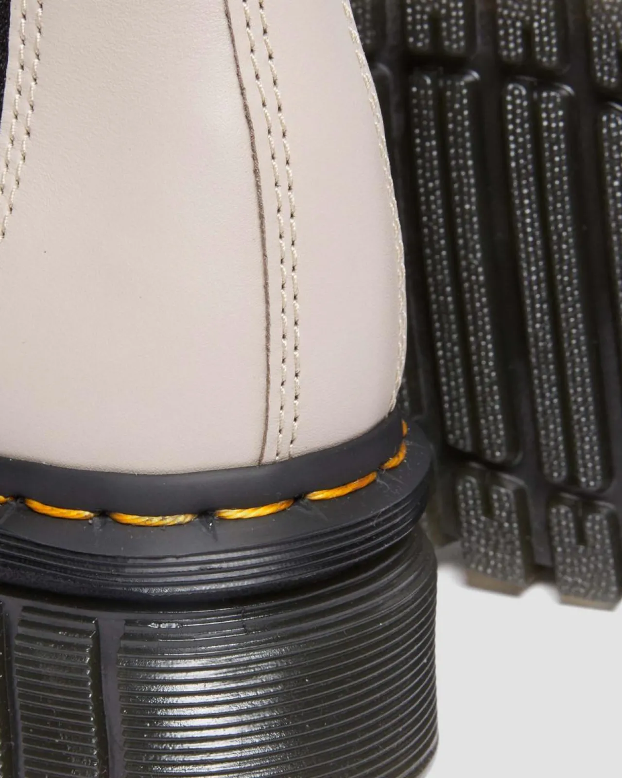 Dr. Martens Audrick Nappa Lux Leren Platform Chelsea Boots^GIFTS Platform Laarzen|Enkellaarzen