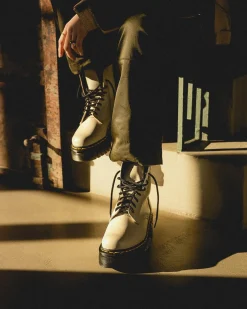 Dr. Martens Audrick Nappa Lux Platform Enkellaarzen^GIFTS Platform Laarzen|Veterlaarzen