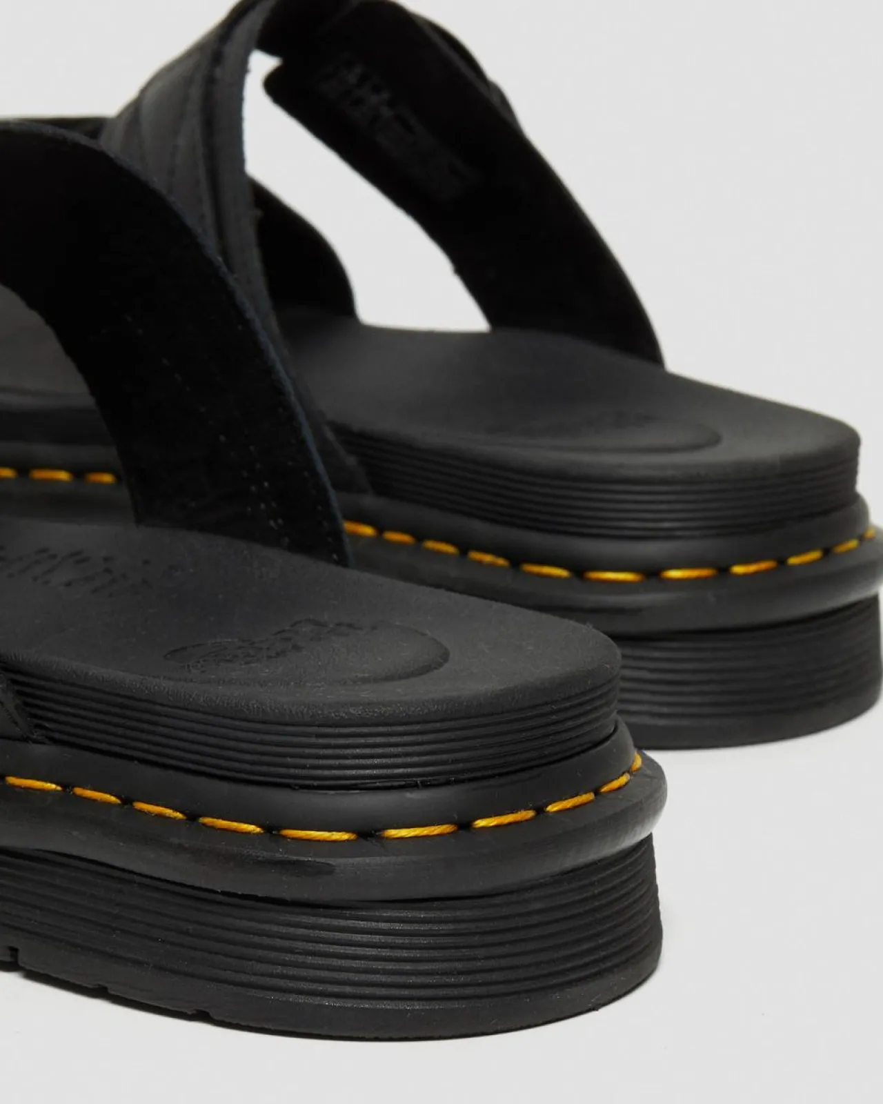 Dr. Martens CHILTON SLIP ON LEREN SANDALEN^MENS Slippers|Sandalen