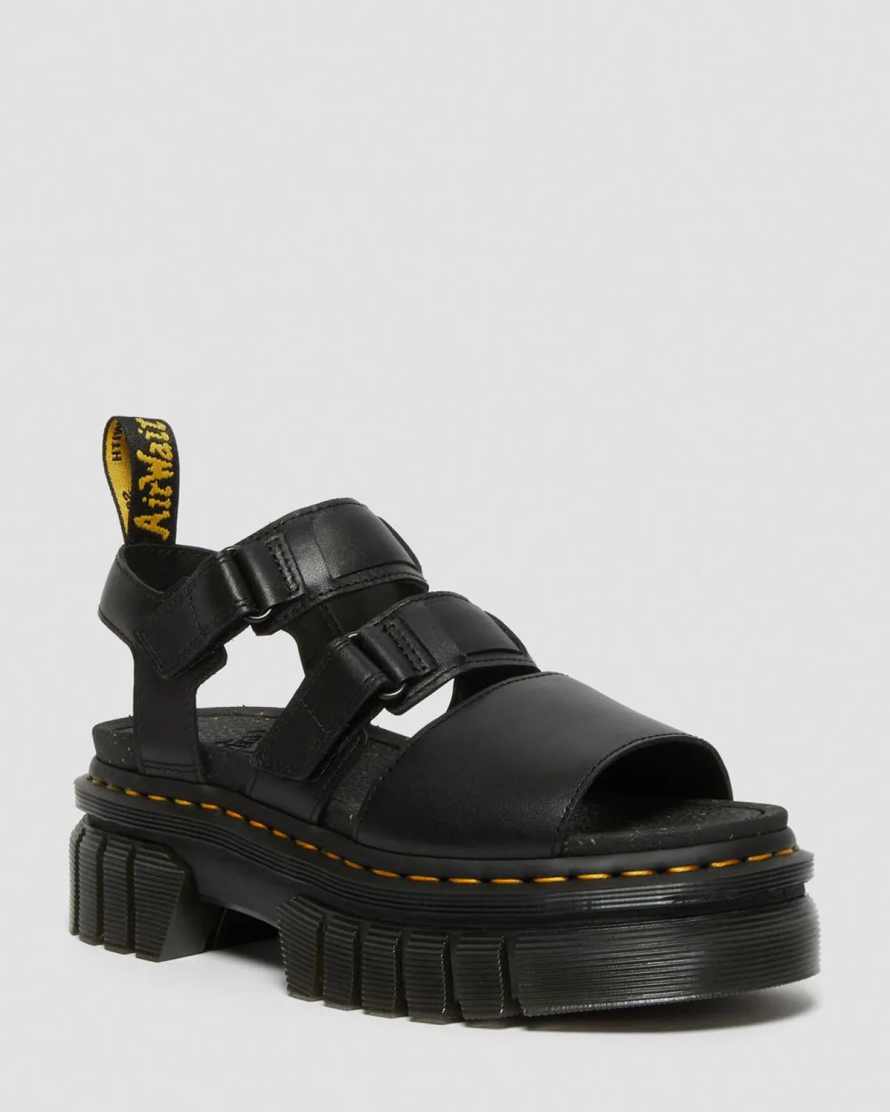 Dr. Martens Ricki Nappa Lux Leren Platform Sandelen met 3 Banden^WOMENS Lichte Sandalen|Platform Sandalen