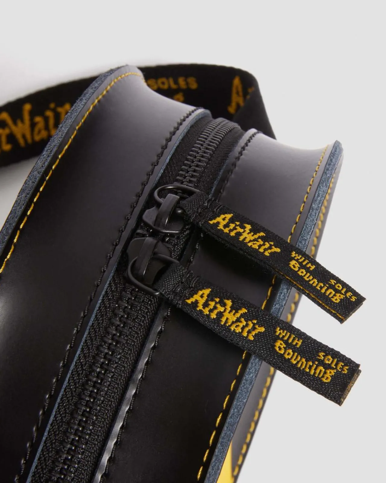 Dr. Martens SMILEY® LEREN SCHOUDERTAS^UNISEX Accessoires Sale|Tassen