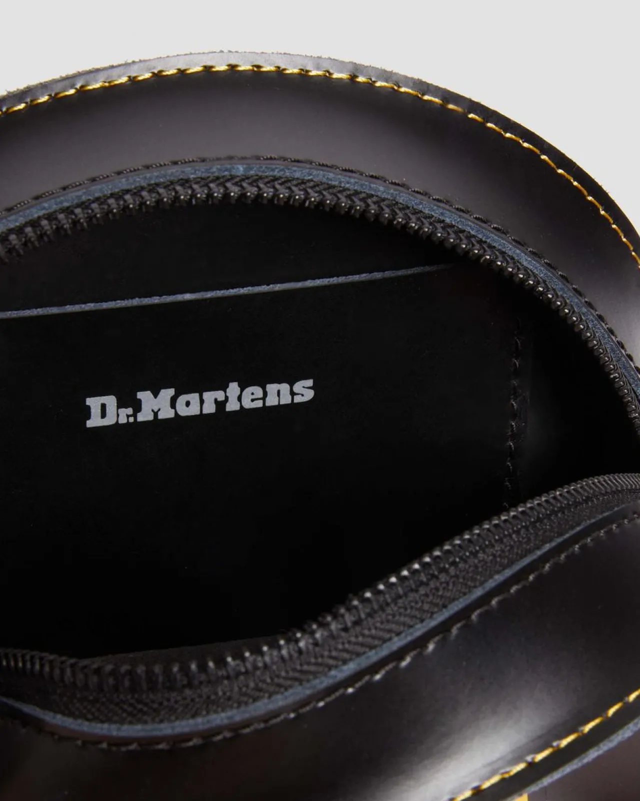 Dr. Martens SMILEY® LEREN SCHOUDERTAS^UNISEX Accessoires Sale|Tassen