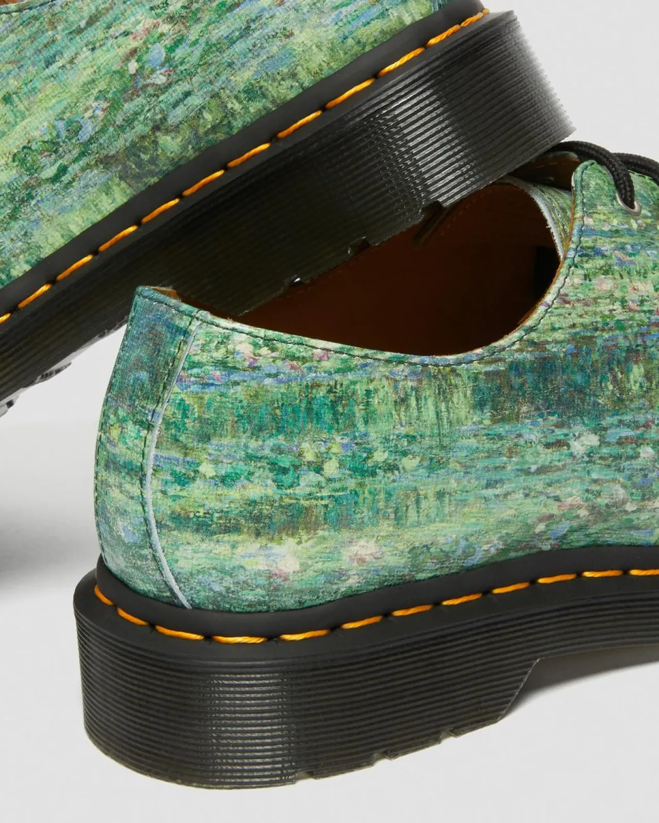 Dr. Martens The National Gallery 1461 Waterlelies Schoenen^UNISEX Veterschoenen|Originals