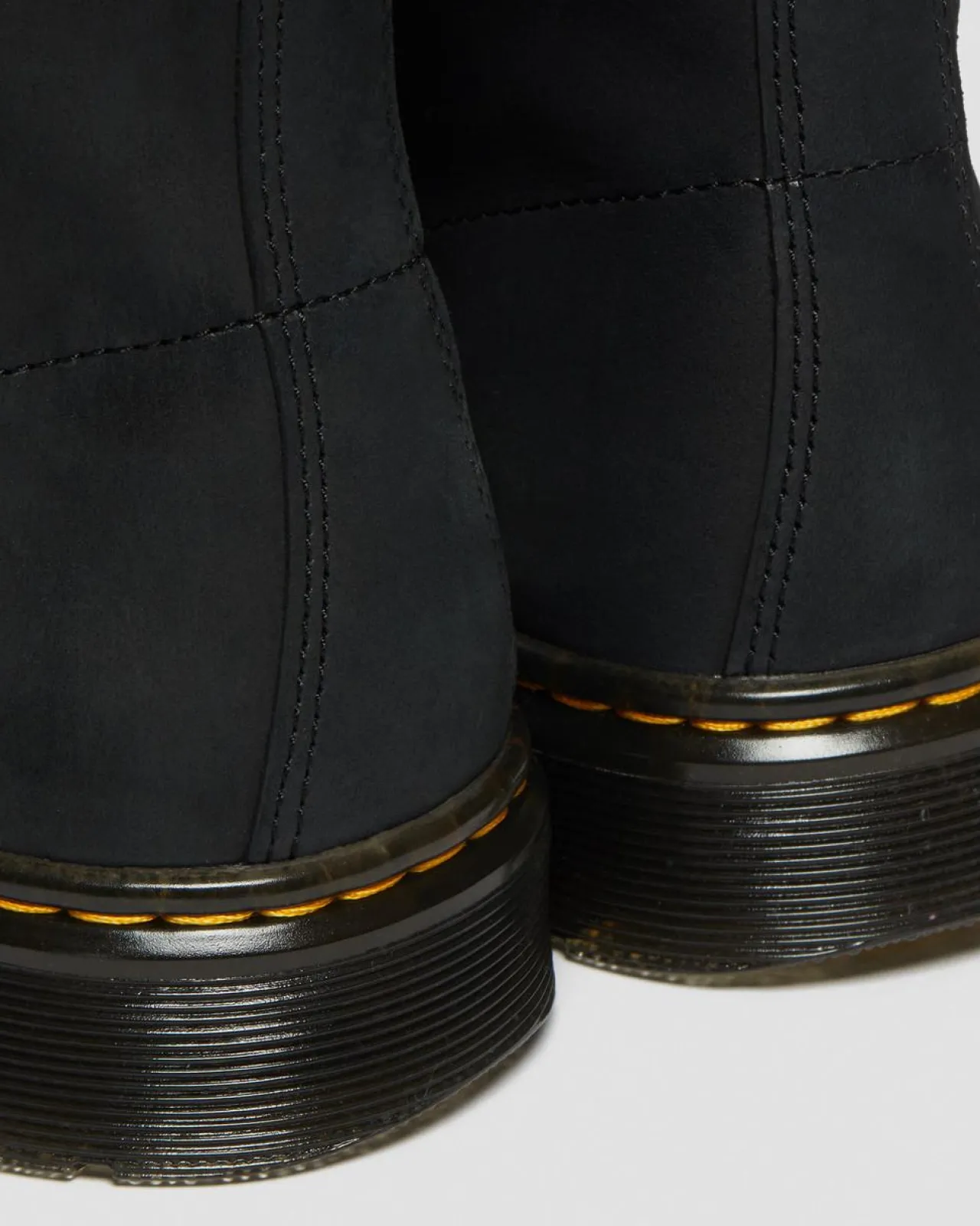 Dr. Martens Thurston Chukka Leren met Hak^WOMENS Suède|Casual Stijlen