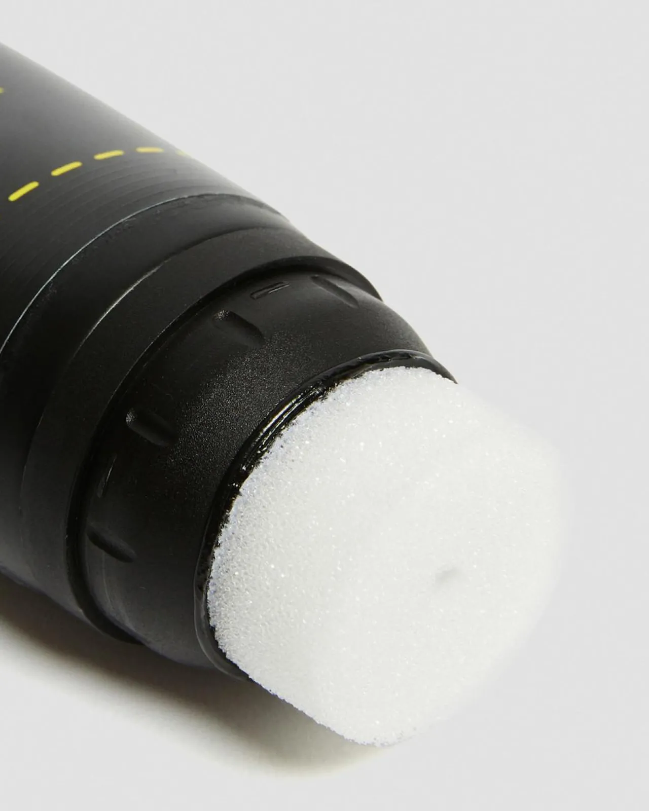 Dr. Martens Witte Schoenpoets 75ml Tube^SHOE CARE Schoensmeer En Reinigingsmiddelen
